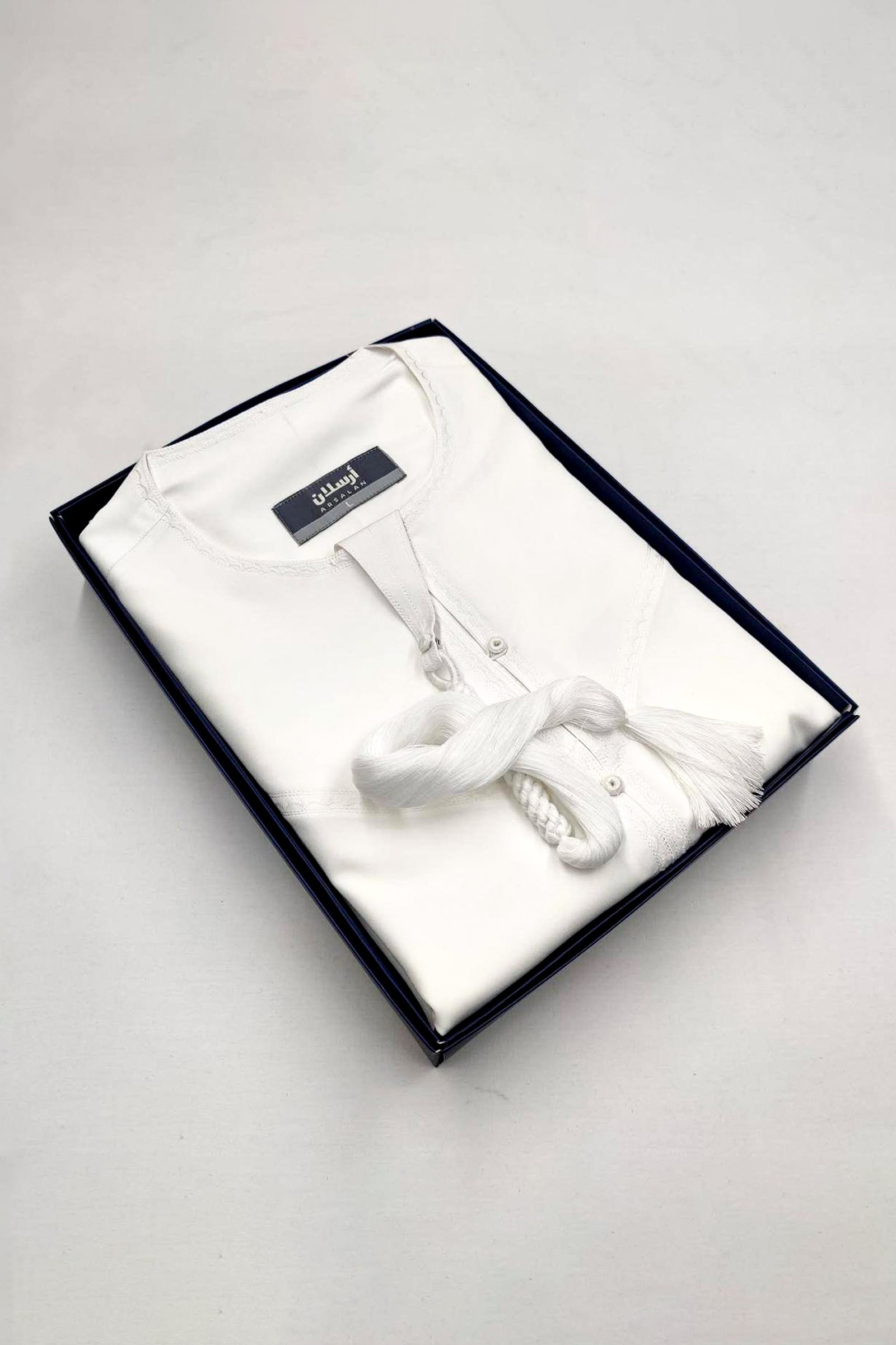 Premium Emirati Kandura Thobe in Classic White